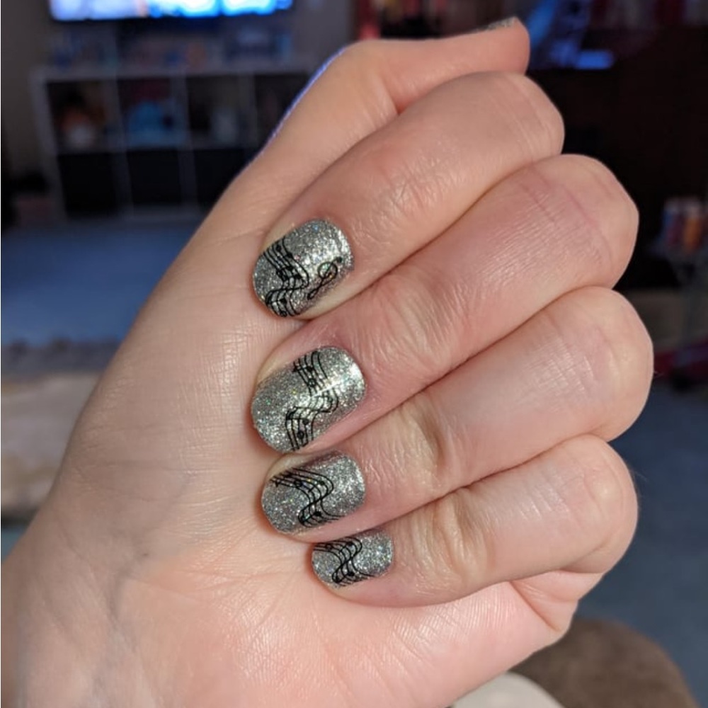 *Rare, HTF* Color Street: Fa-La La | Silver Music Metallic Glitter Sparkle - Picture 2 of 8